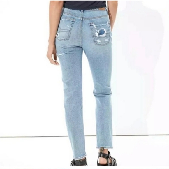 AEO American Eagle High Rise Distressed Skinny Mom Jean Size 00 - Picture 2 of 13